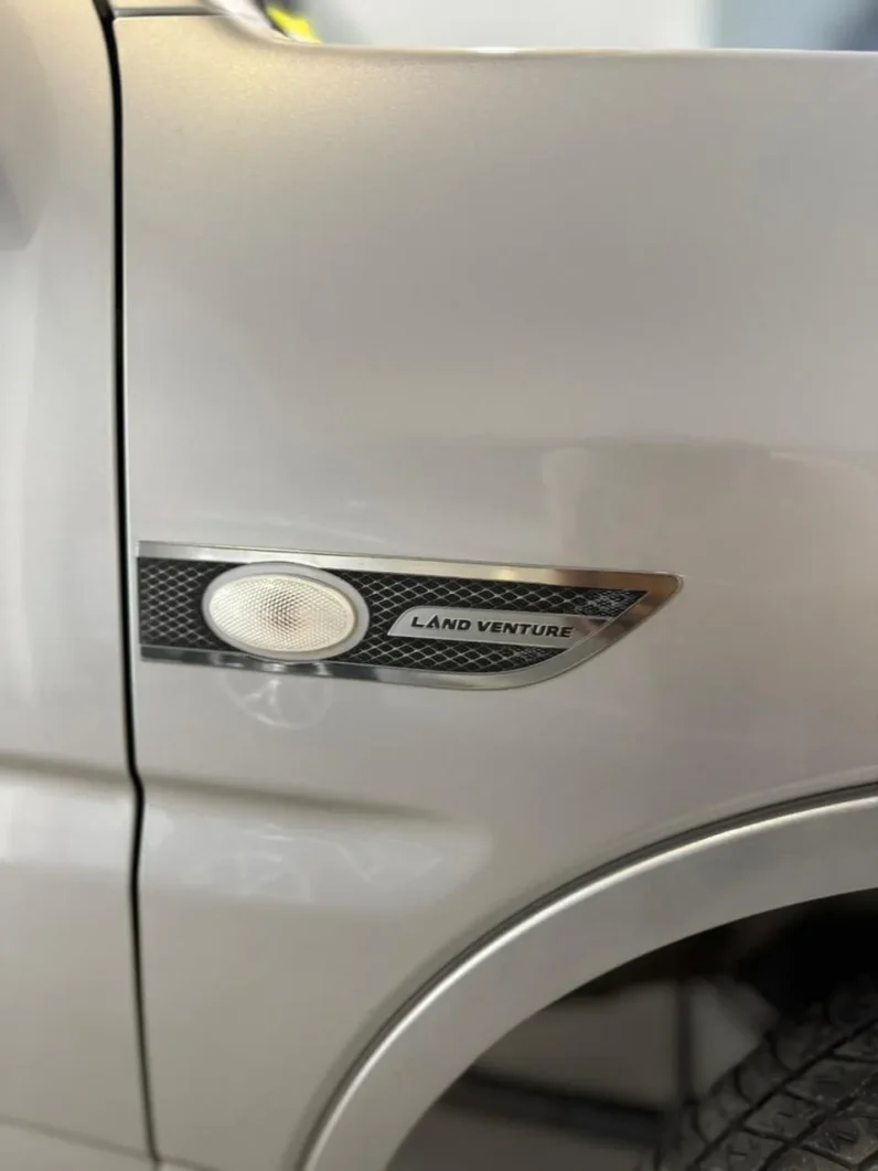 
								Suzuki Jimny Land Venture 2018 full									