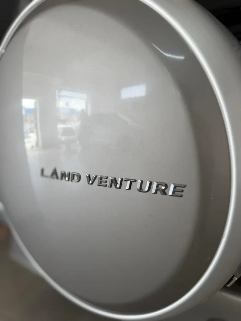 
								Suzuki Jimny Land Venture 2018 full									
