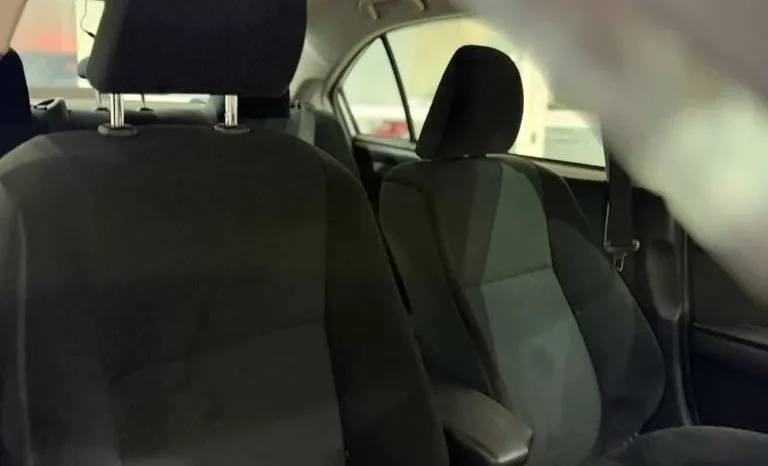 
								Toyota Corolla Axio Hybrid 2018 full									