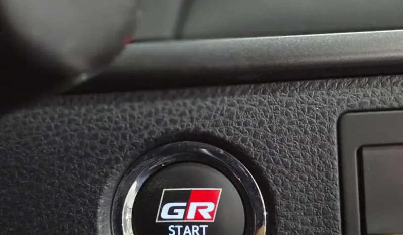 
								Toyota Harrier Elegance GR Sport 2018 full									