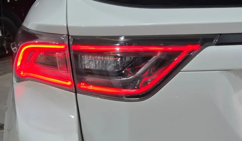 
								Toyota Harrier Elegance GR Sport 2018 full									