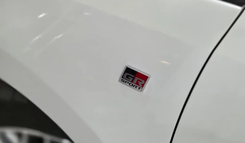 
								Toyota Harrier Elegance GR Sport 2018 full									