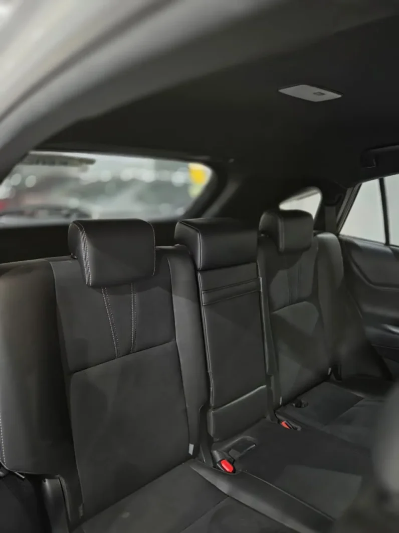 
								Toyota Harrier Elegance GR Sport 2018 full									