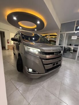 Toyota Noah 2018
