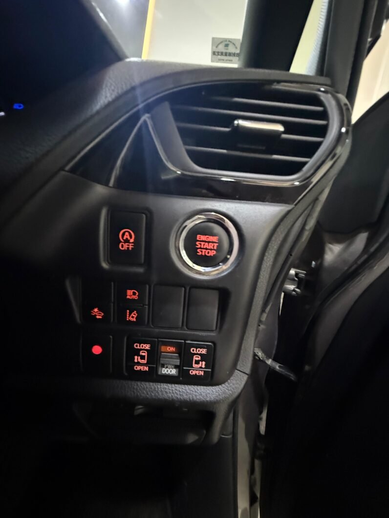 
								Toyota Noah 2018 full									