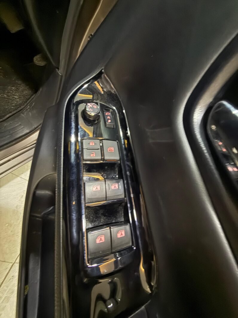 
								Toyota Noah 2018 full									