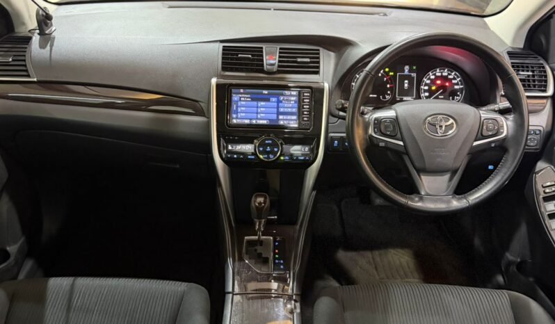 
								Toyota Premio X 2018 full									