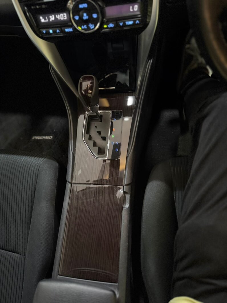 
								Toyota Premio X 2018 full									