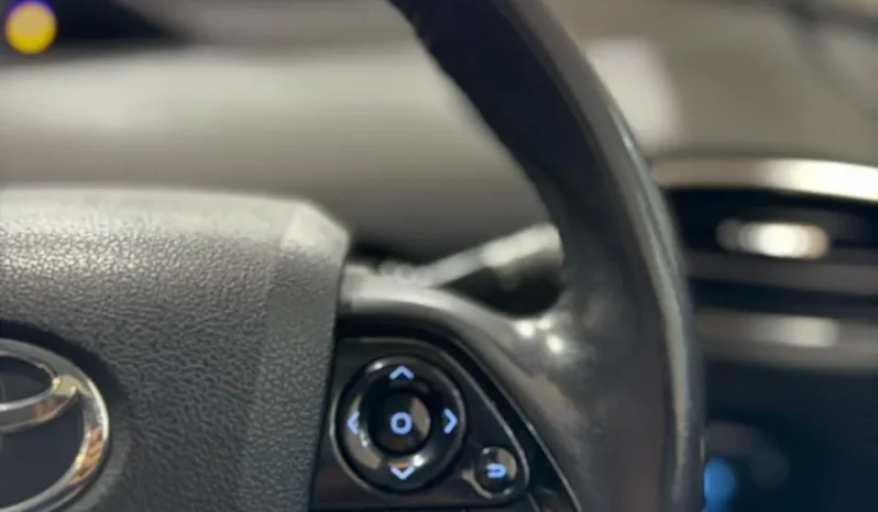 
								Toyota Prius PHV (Plug-In Hybrid) 2018 full									