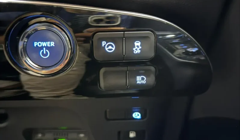 
								Toyota Prius PHV (Plug-In Hybrid) 2018 full									