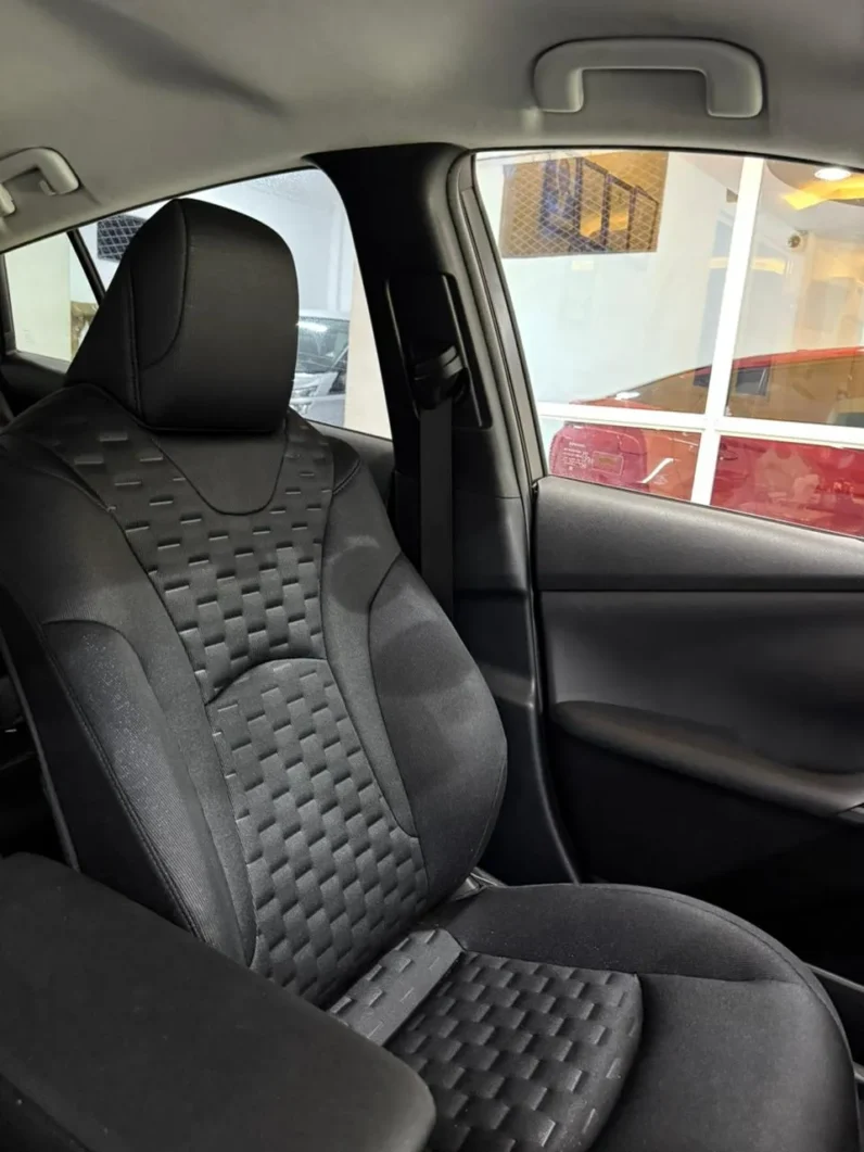 
								Toyota Prius PHV (Plug-In Hybrid) 2018 full									