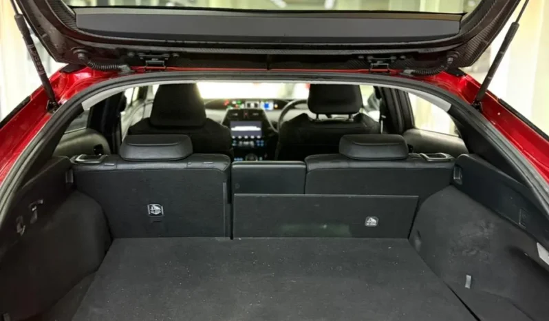 
								Toyota Prius PHV (Plug-In Hybrid) 2018 full									