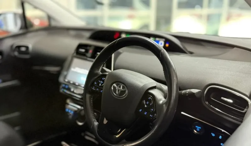 
								Toyota Prius PHV (Plug-In Hybrid) 2018 full									