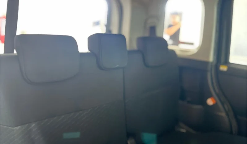 
								Toyota Roomy 2018 full									