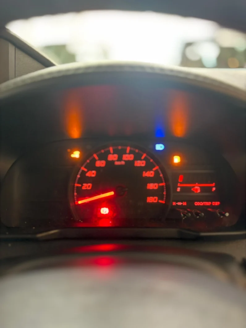 
								Toyota Roomy 2018 full									