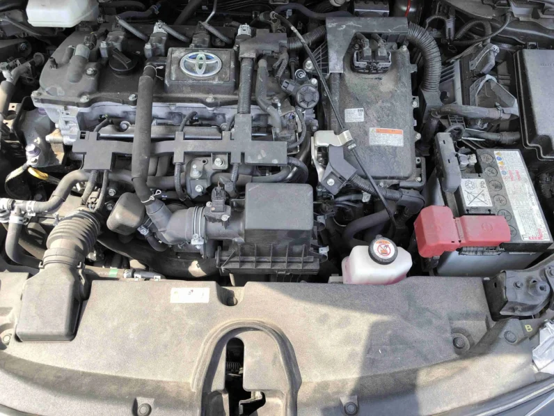 
								Toyota Corolla Sports Hybrid 2019 full									