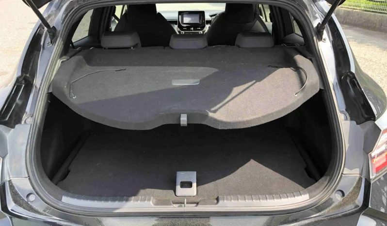 
								Toyota Corolla Sports Hybrid 2019 full									