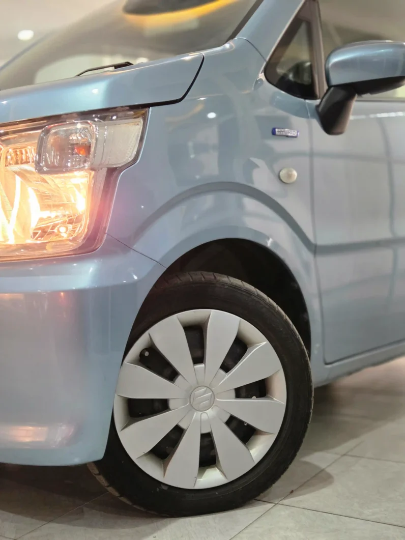 
								Suzuki Wagon R Hybrid 2019 full									