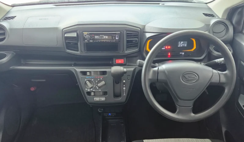 
								Daihatsu Mira e:S 2018 full									