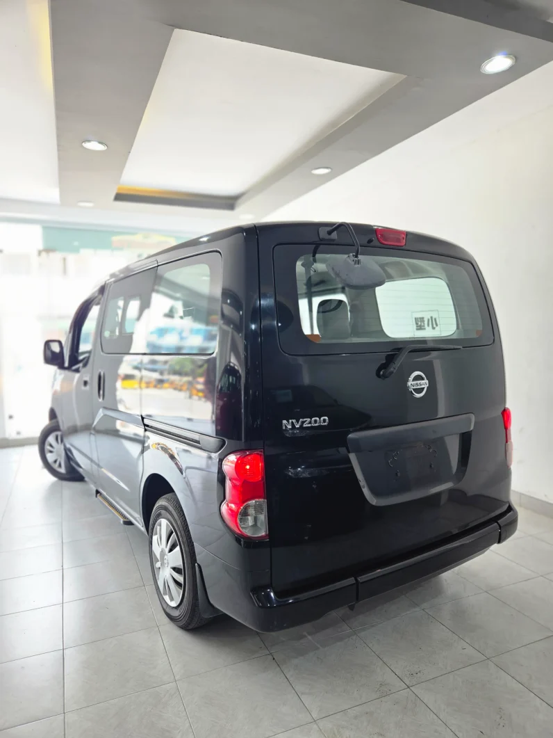 
								Nissan NV200 2018 full									