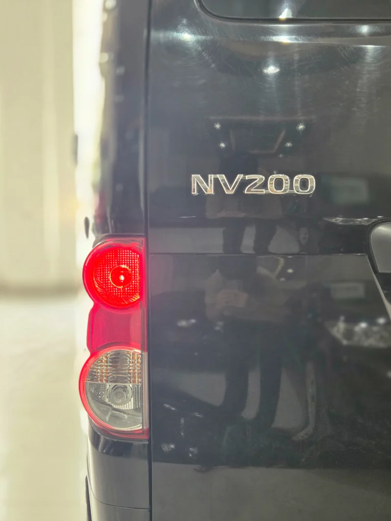 
								Nissan NV200 2018 full									
