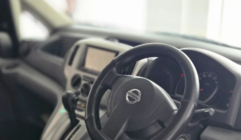 
								Nissan NV200 2018 full									