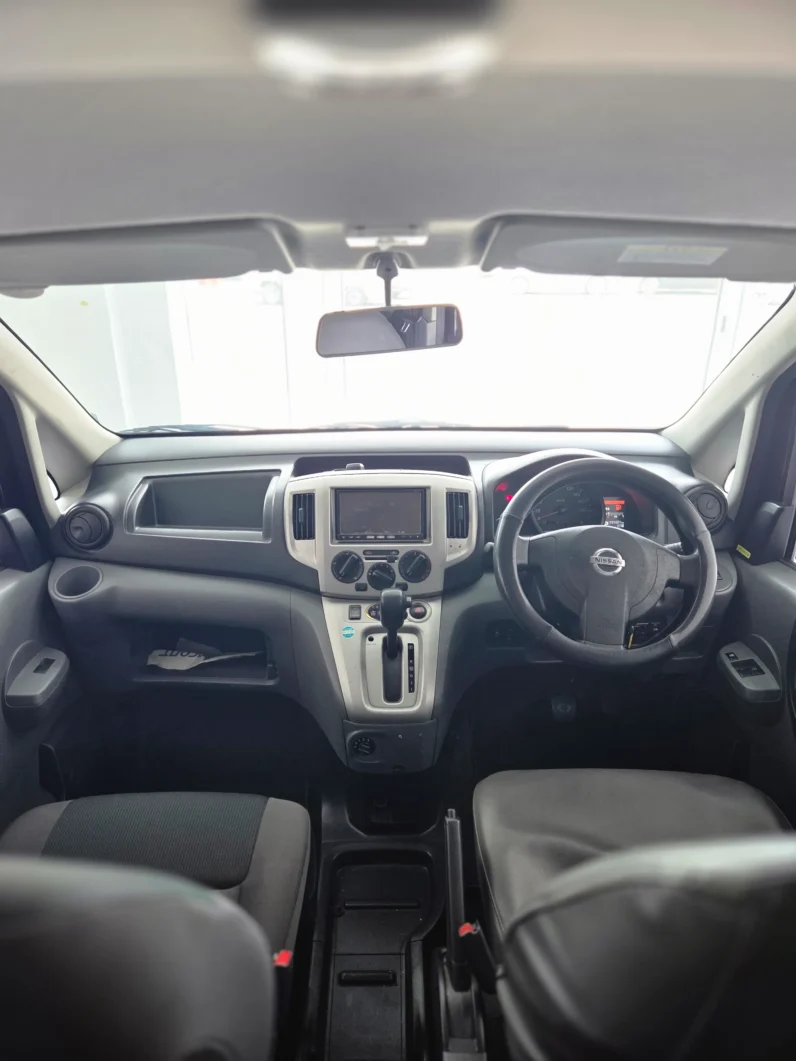 
								Nissan NV200 2018 full									