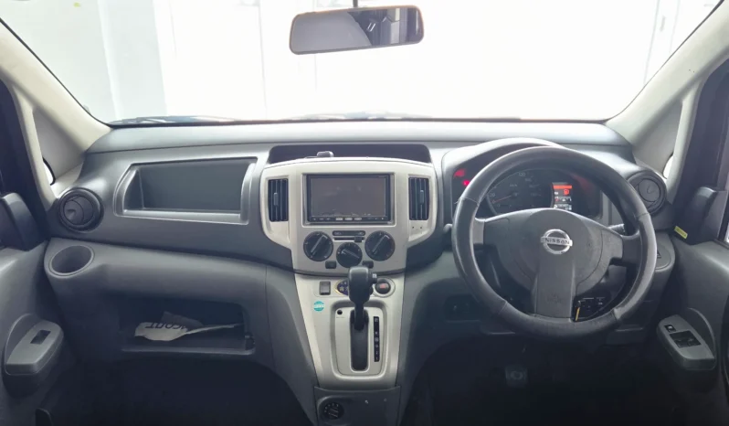 
								Nissan NV200 2018 full									