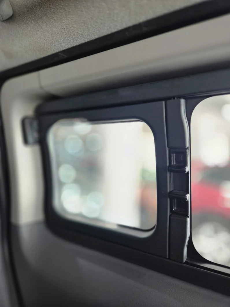 
								Nissan NV200 2018 full									