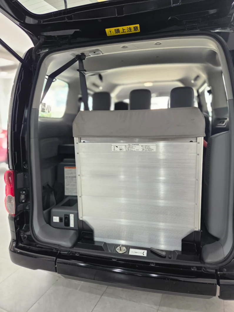 
								Nissan NV200 2018 full									