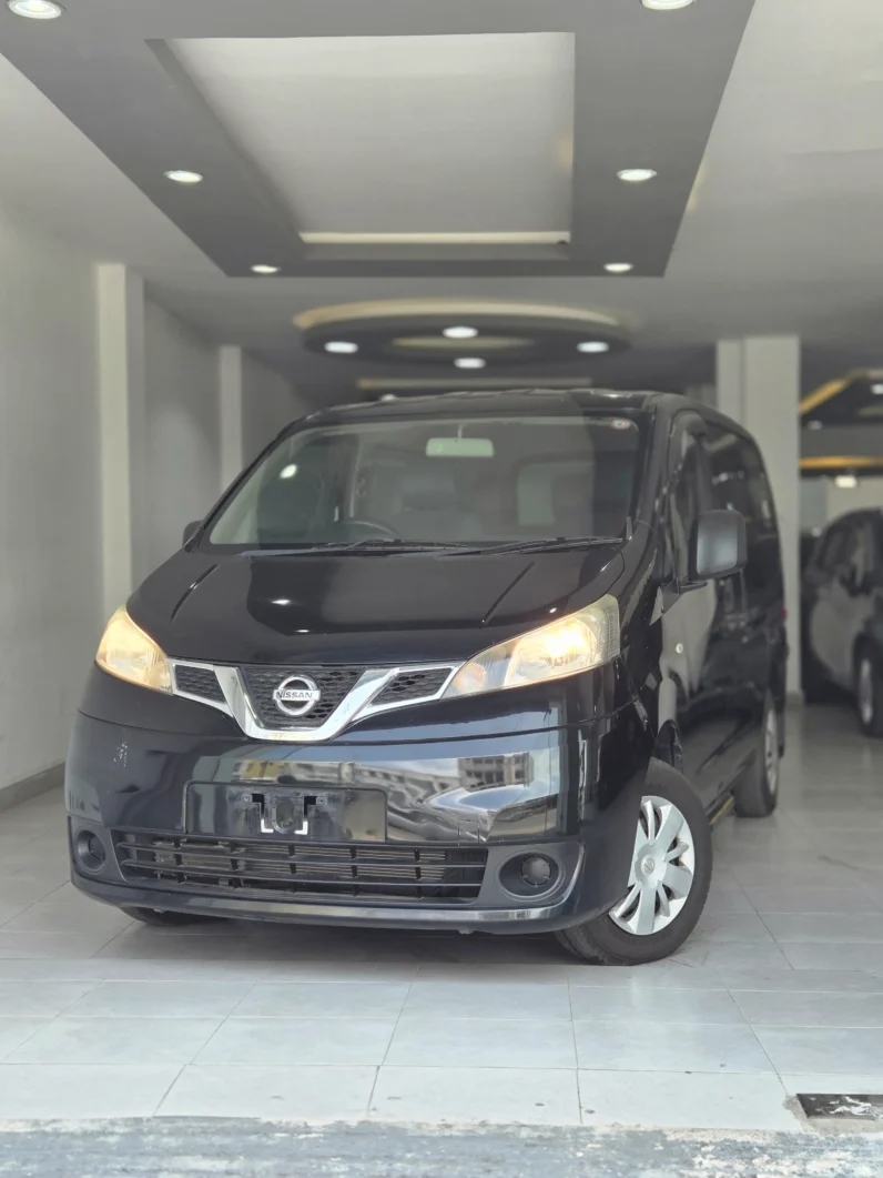 
								Nissan NV200 2018 full									