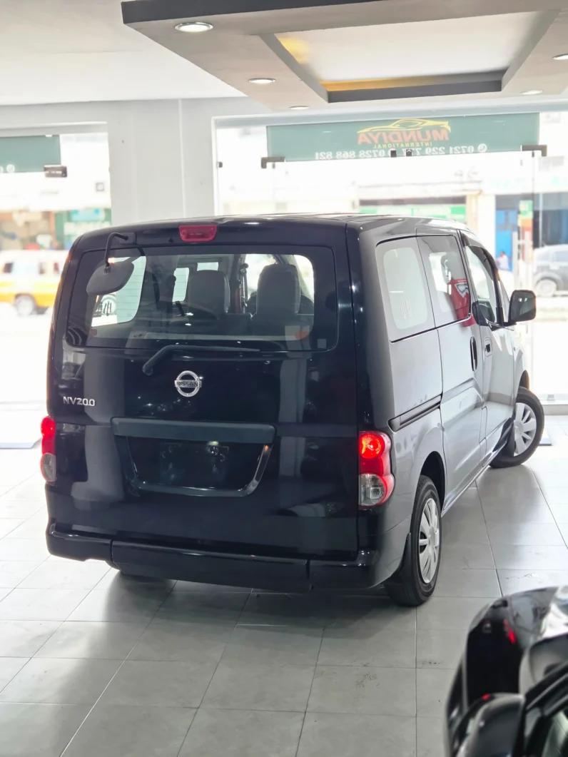 
								Nissan NV200 2018 full									