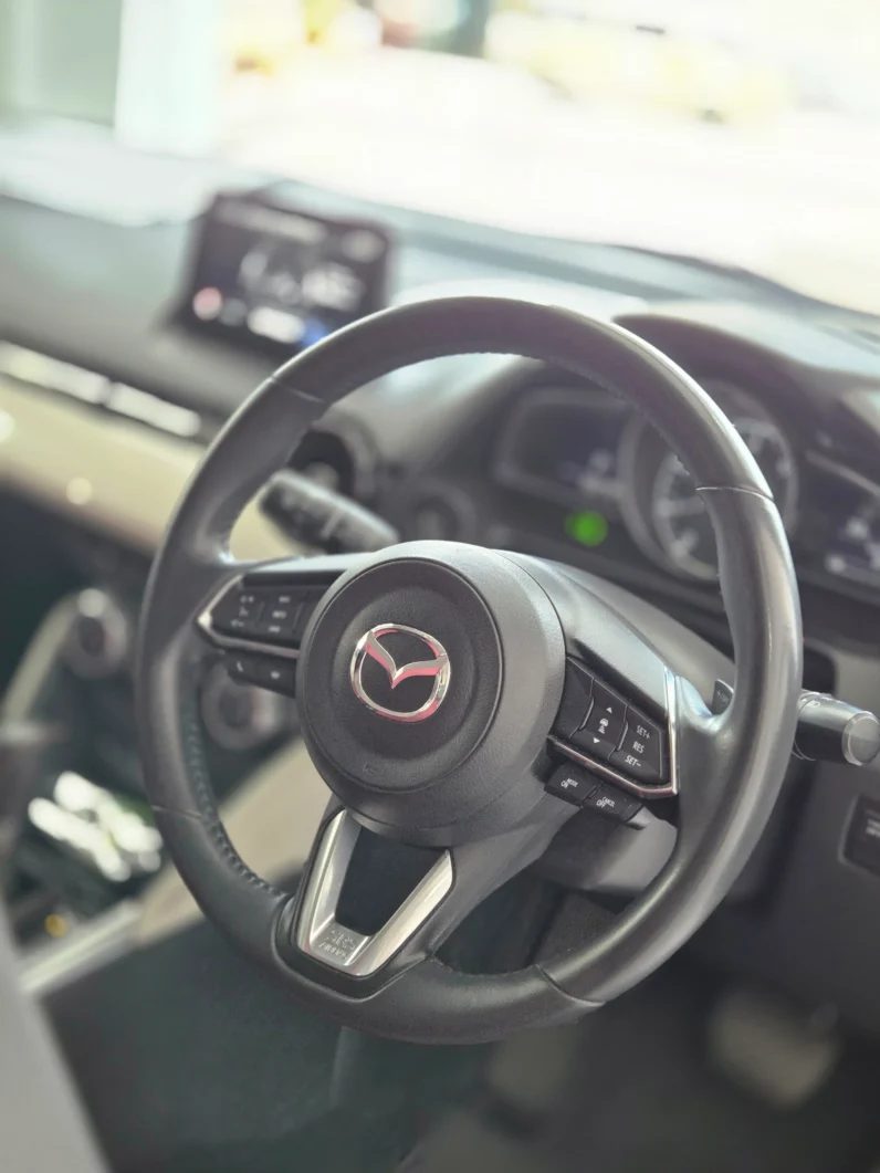 
								Mazda Demio 2018 XD Touring Nobel Crimson Package full									