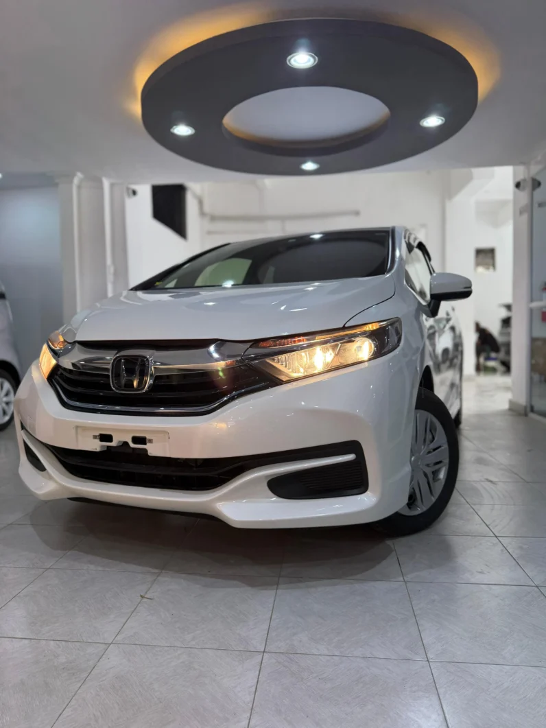 Honda Fit Shuttle Hybrid 2018 In Kenya 143k KM Mileage White Color