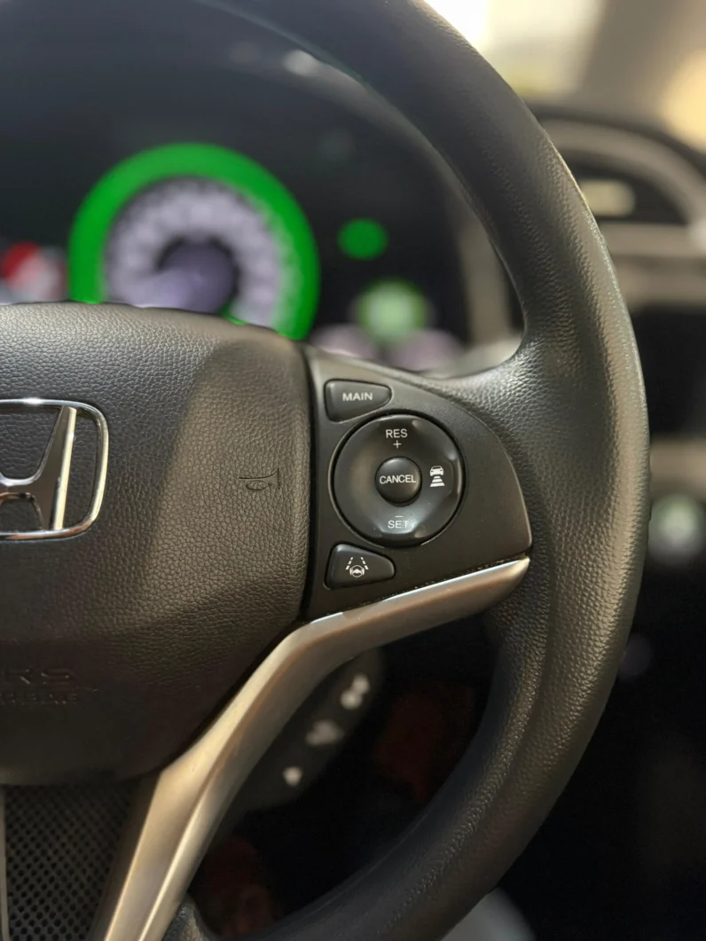 
								Honda Fit Shuttle Hybrid 2018 full									