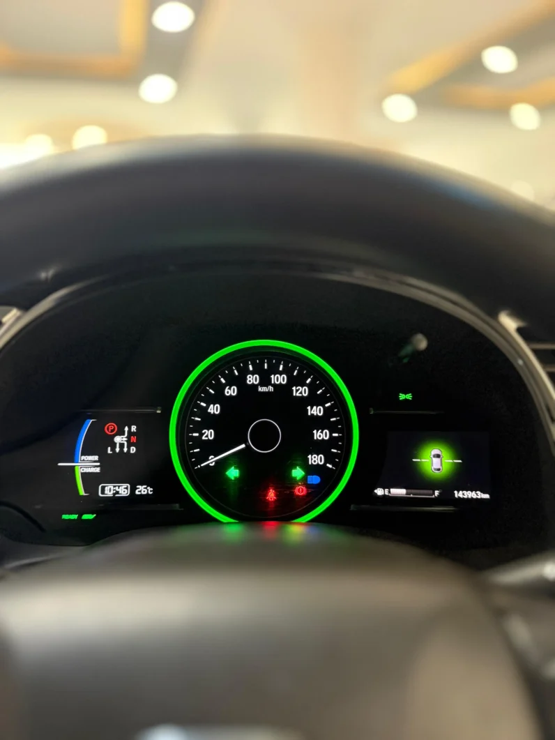 
								Honda Fit Shuttle Hybrid 2018 full									