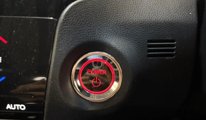 
								Honda Fit Shuttle Hybrid 2018 full									