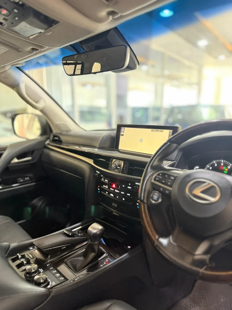 
								Lexus LX-570 2016 full									