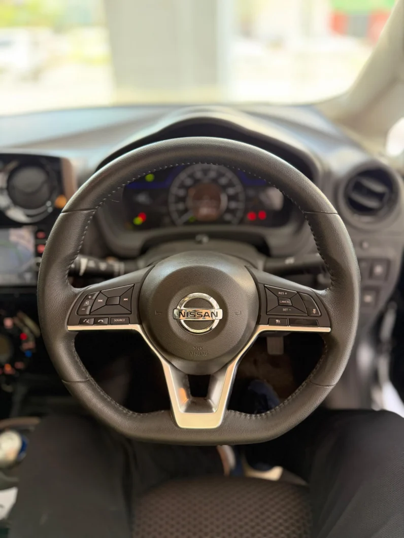 
								Nissan Note E-Power Medalist 2018 full									