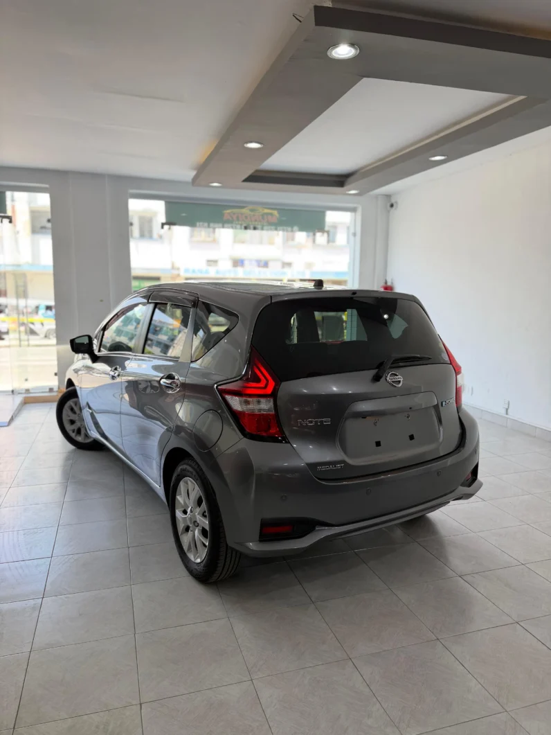 
								Nissan Note E-Power Medalist 2018 full									