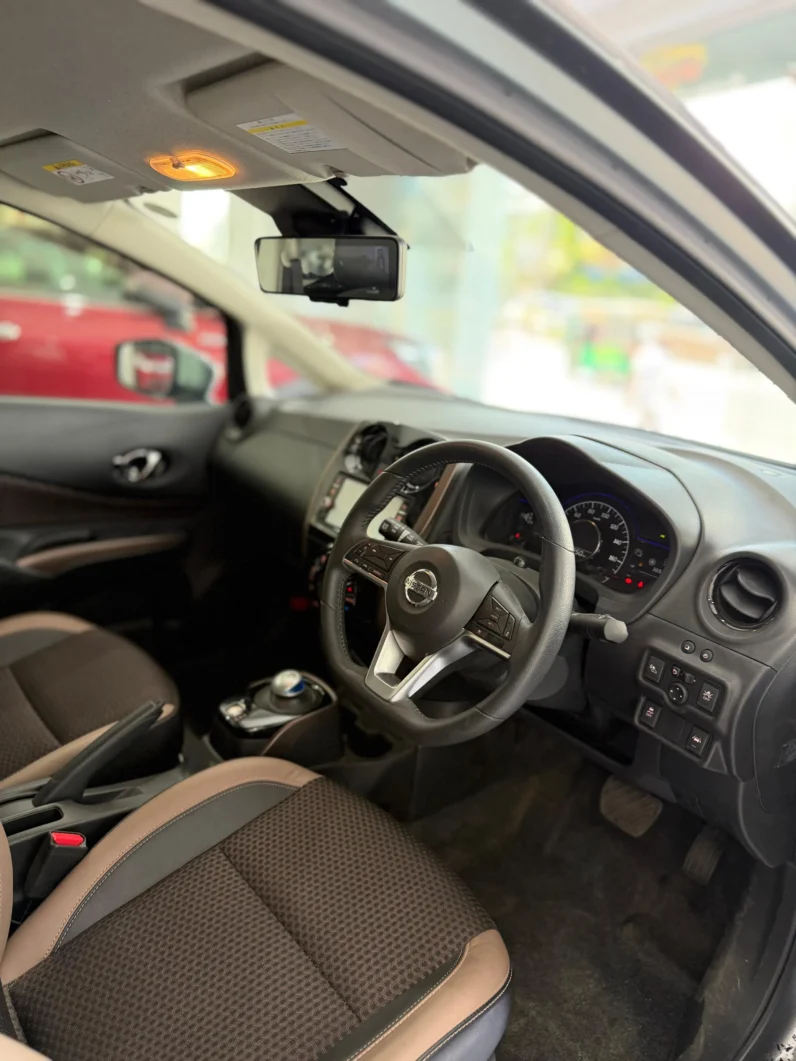 
								Nissan Note E-Power Medalist 2018 full									