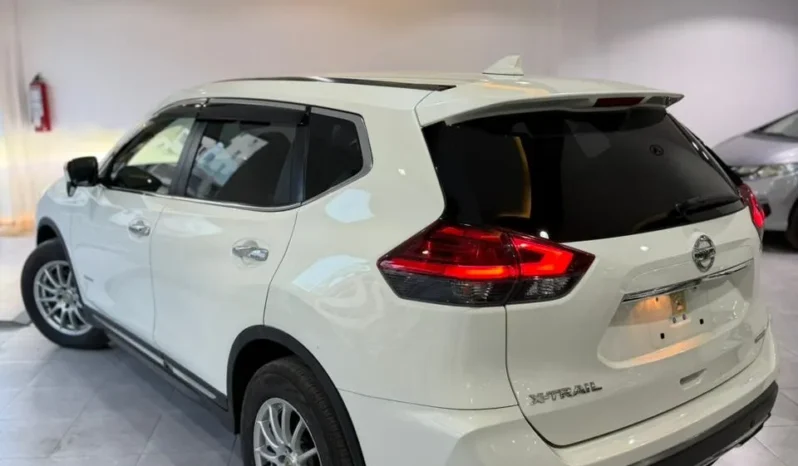 
								Nissan X-Trail Hybrid 2018 4WD full									