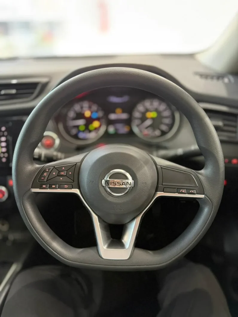 
								Nissan X-Trail Hybrid 2018 4WD full									