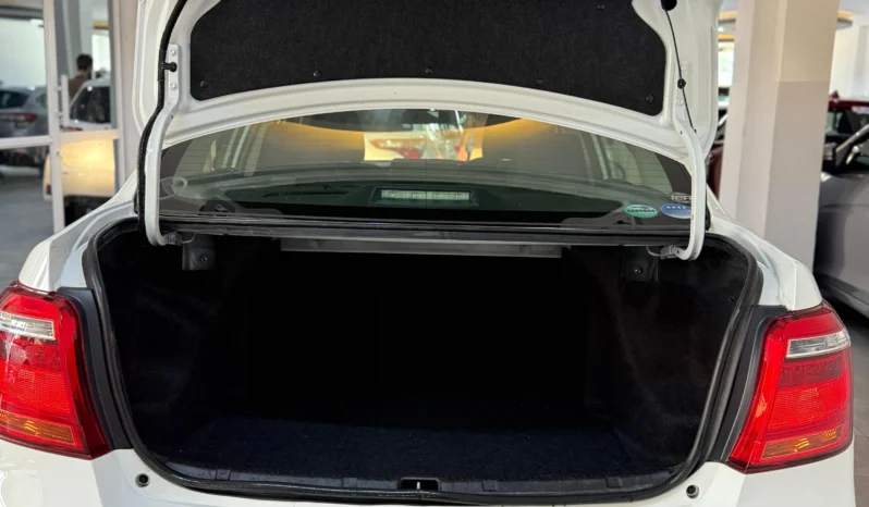 
								Toyota Corolla Axio 2018 Non-Hybrid full									