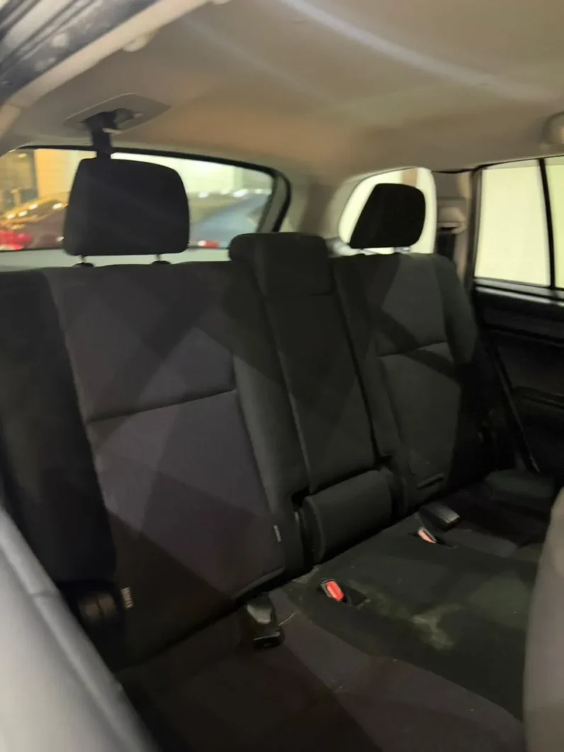 
								Toyota Corolla Fielder 2018 Non-Hybrid 2WD full									