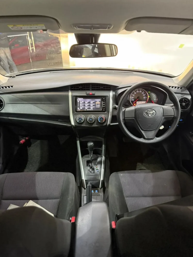 
								Toyota Corolla Fielder 2018 Non-Hybrid 2WD full									