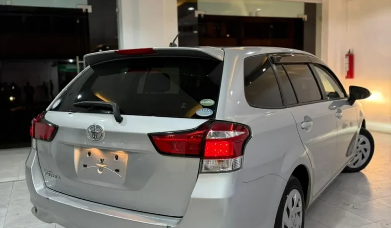 
								Toyota Corolla Fielder 2018 Non-Hybrid 2WD full									