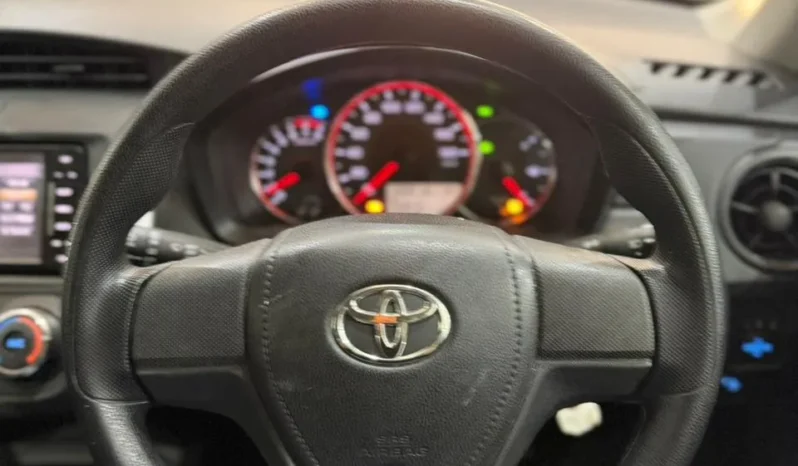 
								Toyota Corolla Fielder 2018 Non-Hybrid 2WD full									