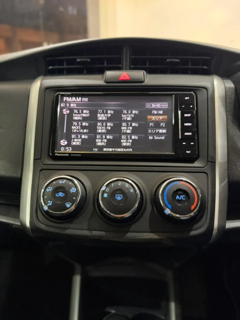 
								Toyota Corolla Fielder 2018 Non-Hybrid 2WD full									