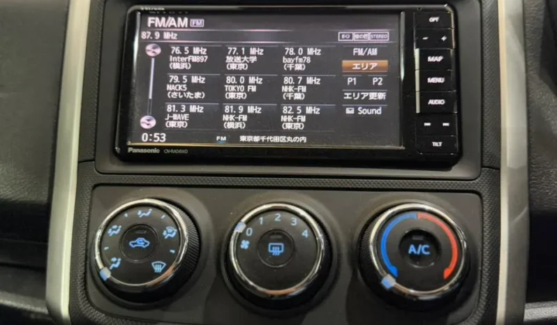 
								Toyota Corolla Fielder 2018 Non-Hybrid 2WD full									